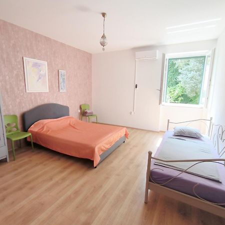 Bright And Colourful Apartment Luce -Sandy Beach سبليت المظهر الخارجي الصورة