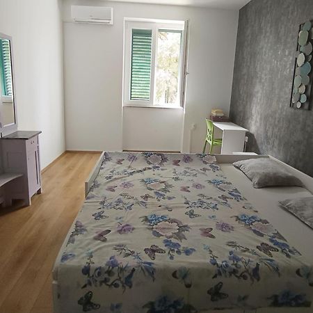 Bright And Colourful Apartment Luce -Sandy Beach سبليت المظهر الخارجي الصورة
