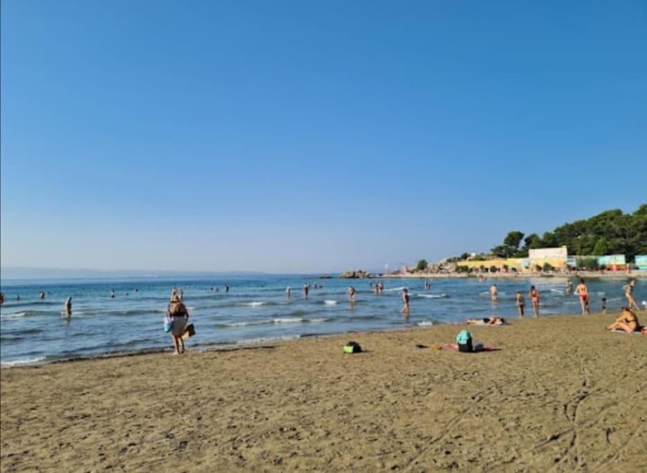 Bright And Colourful Apartment Luce -Sandy Beach سبليت المظهر الخارجي الصورة