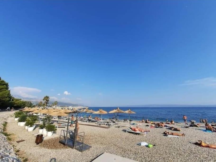 Bright And Colourful Apartment Luce -Sandy Beach سبليت المظهر الخارجي الصورة